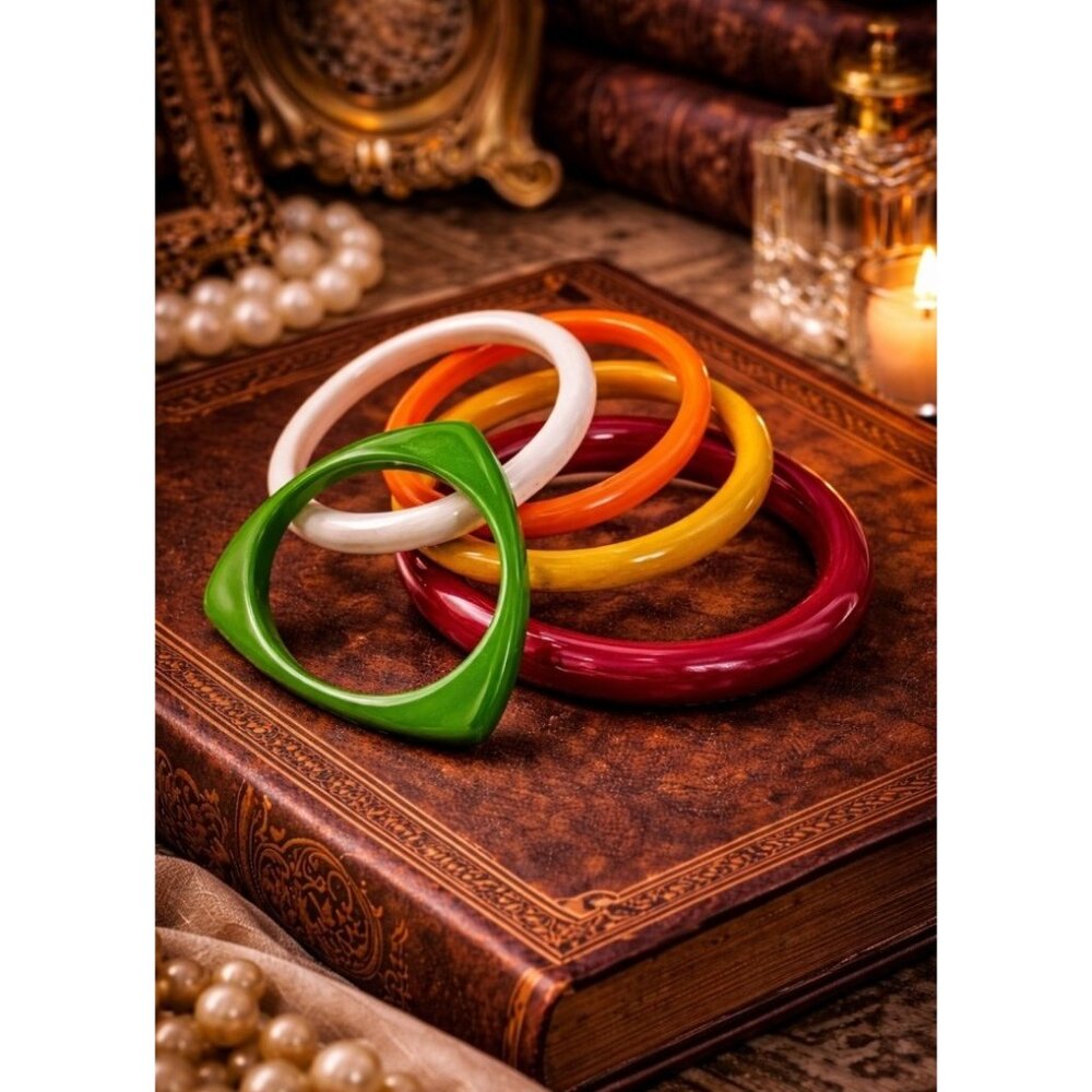 Vintage 1970s plastic bangle bracelet set colorful retro stack
